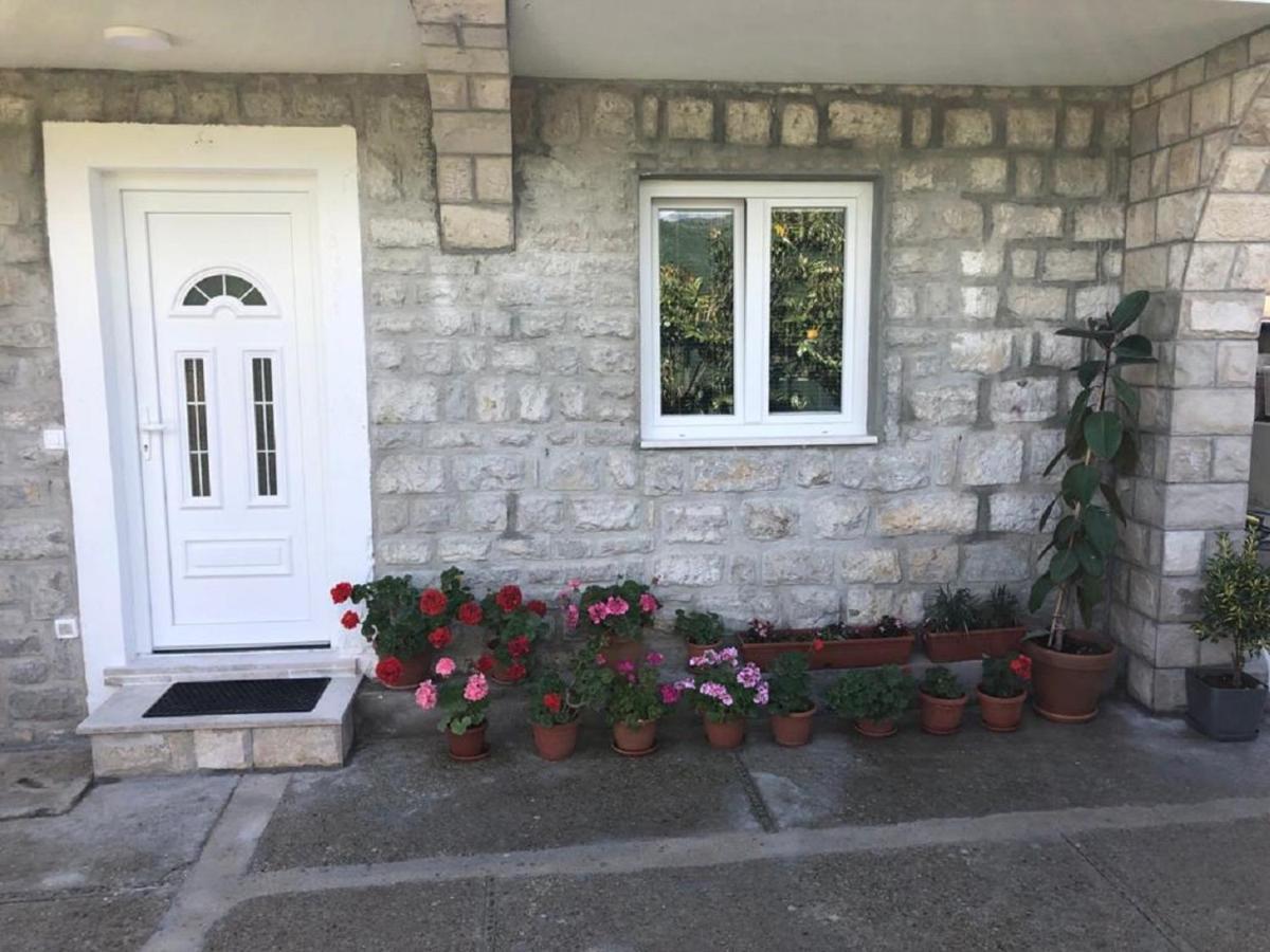 Apartments Todorovic Tivat Eksteriør bilde