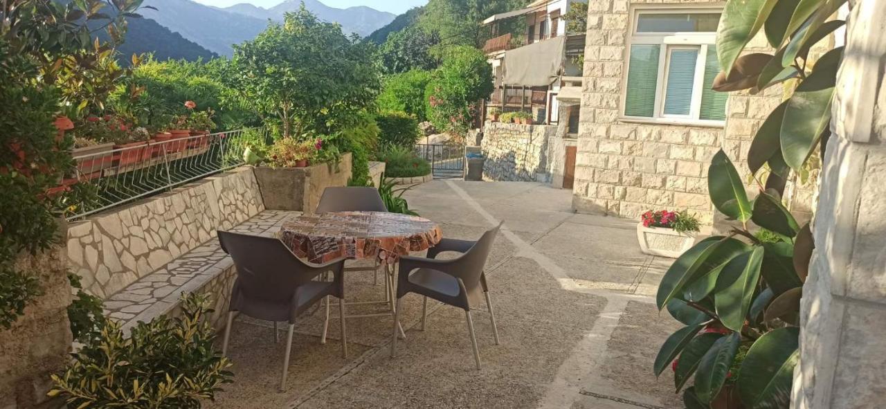 Apartments Todorovic Tivat Eksteriør bilde